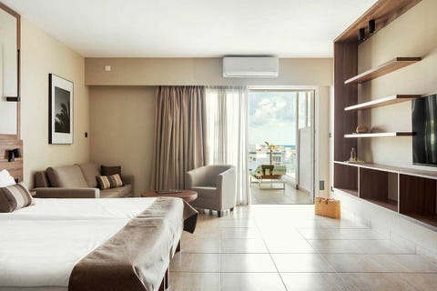 Sunprime Ayia Napa Suites 12 av 50