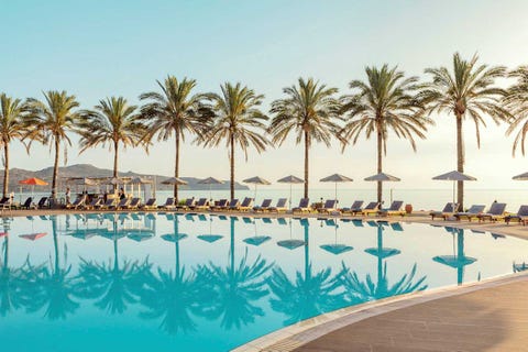 Alexandra Beach 1 av 50