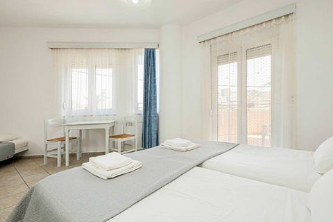 Marias Studios & Apartments 4 av 13