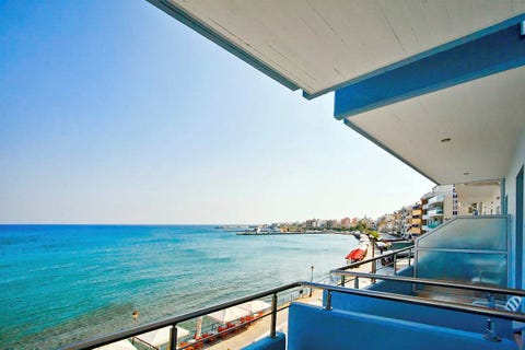 Astron Hotel 1 av 12