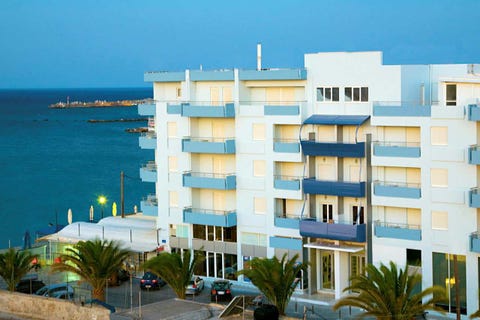 Astron Hotel 2 av 12