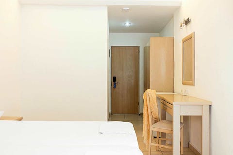 Hotel Plaza 12 av 30