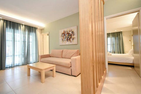 Elena Village 15 av 34