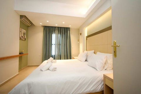 Elena Village 14 av 34