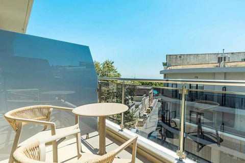 Philia Center Suites 2 av 23