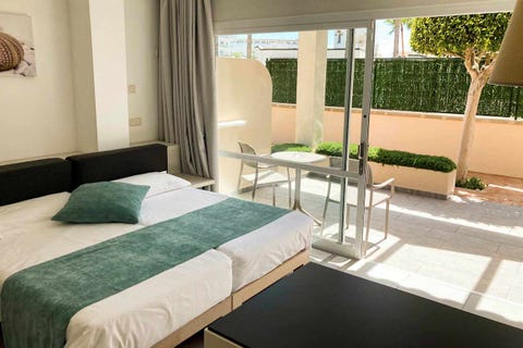 Lagoon Center Apartments 18 av 26
