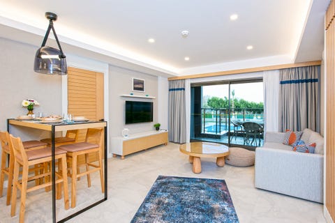 A Suite Side 3 av 22