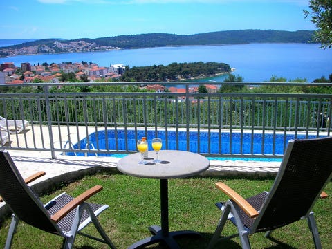 Koselig villa med hage, basseng og panorama utsikt Ciovo / Trogir