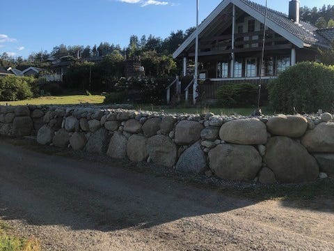 Hytte ved stranden. Larkollen