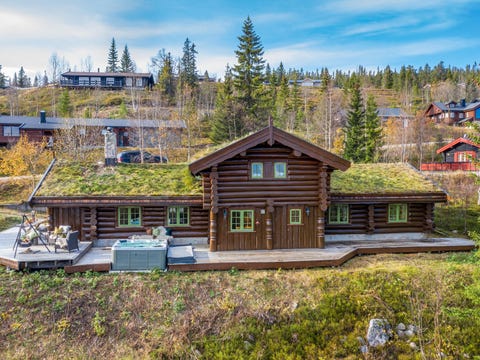 Stor familievennlig hytte rett ved alpinbakken, og de nye sykkelstiene!