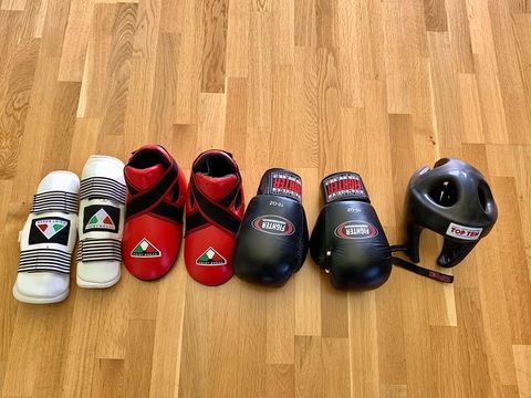Kickboksing utstyr NY PRIS!!!! til salgs  Sandnes