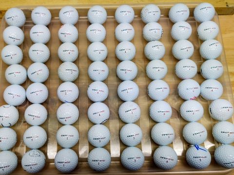 64 stk Wilson Deep Red golfballer til salgs  Oppegård