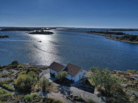 Nyt late dager på Kjøkøy med flott utsikt mot Hvaler. Sol hele dagen.