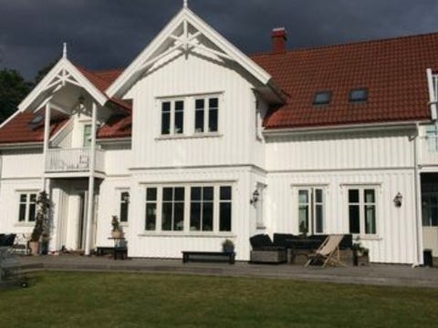 Over 330 kvm hus nær sjøen💦God plass, 2-3 familier