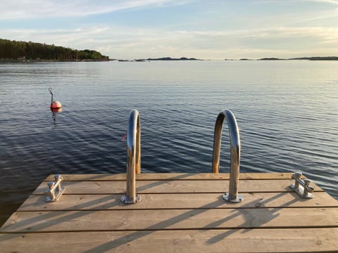 Nybygd villa med høy standard, fantastisk havutsikt og egen brygge!