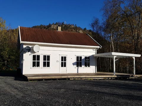Slåta i Lyngdal sentralt i Listerregionen // Familievennlig & tillatt med dyr