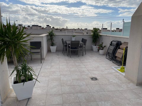 Nydelig leilighet med takterrasse, 2 soverom og 2 bad