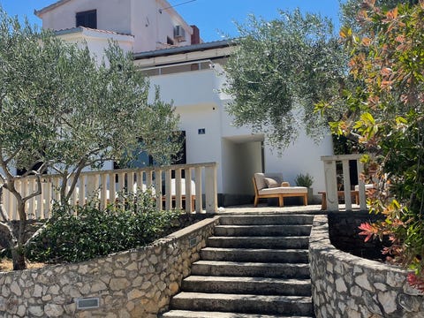 Villa til leie i strandkanten på Ciovo,  perfekt for 2 familier/storfamilien.