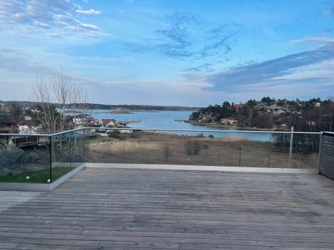 Feriehus i Sandefjord. Funkishus ved vannet med panoramautsikt