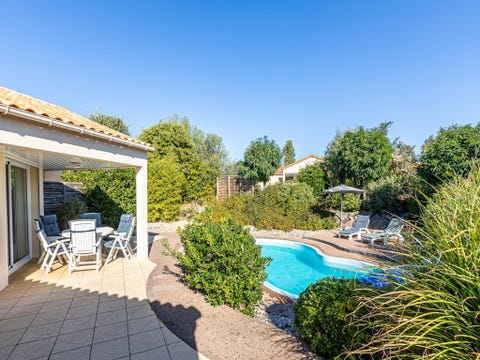 Villa in France with Private Heated Pool