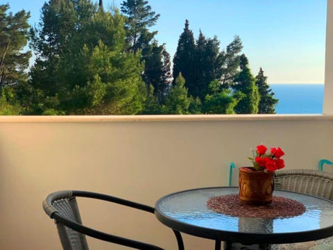 Comfort Apartment with Sea view & Pino