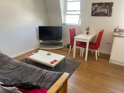 Self contained one bedroom flat in the heart of Brighton, close to the beach