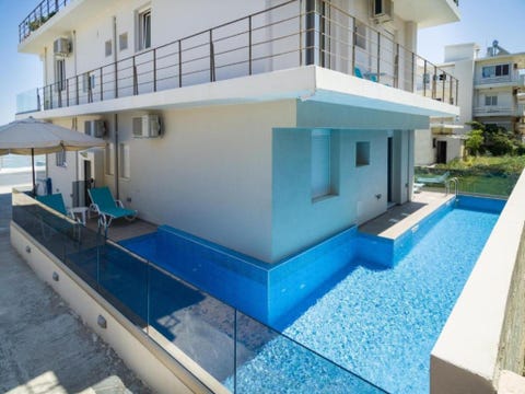 Apartment in Chania by the Sandy Beach