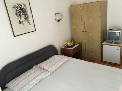 Comfortable Budva Rooms with Easy Access to Sveti Stefan - Triple Room 5