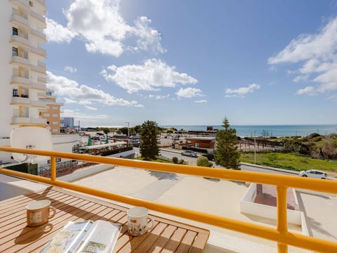 Max Crib Sea View Apart with AC and Garage