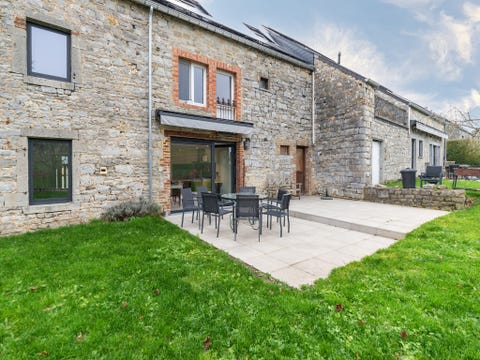 Charming holiday home with garden