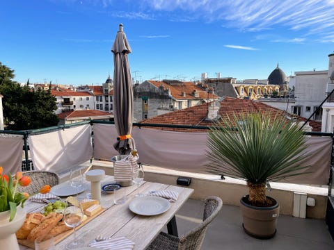 Moderne topp-leilighet med stor terrasse - perfekt for sommer i Nice