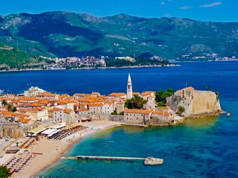 Pakkereiser til Budva