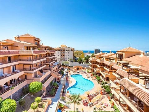 Coral Los Alisios Apartments