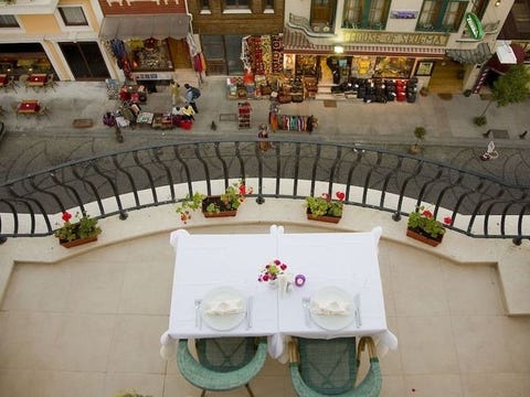 GLK PREMIER Regency Suites & Spa