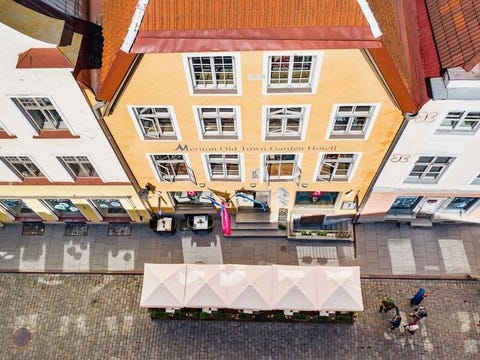 Meriton Old Town Garden Hotel