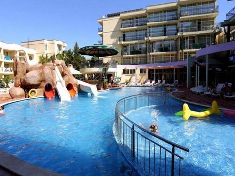Sunny Day Club Hotel