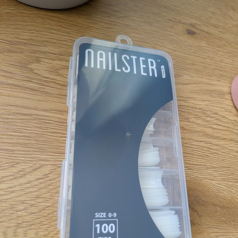 Annonsebilde