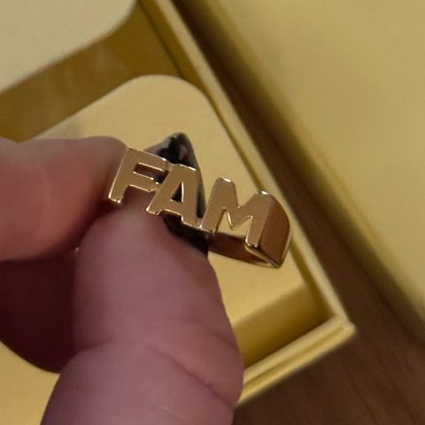 Annonsebilde