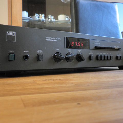 NAD 7220PE Power Envelope Stereo Receiver