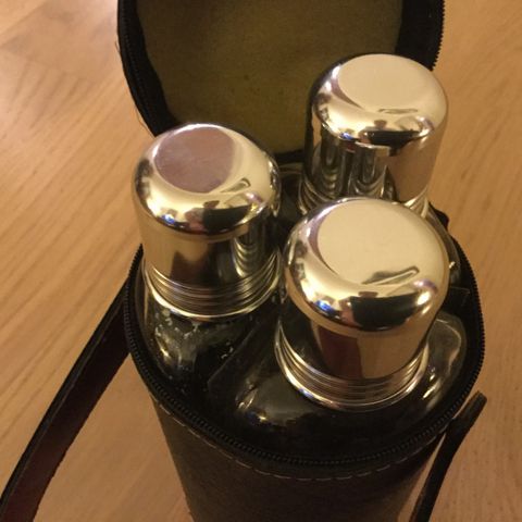 Vintage Travel Triple Flask Decanter Set in Leather Case