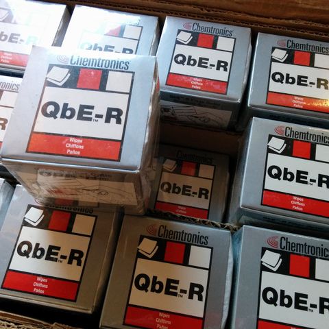 QbE-R Chemtronics lofrie filler til fiberoptikk. Har mange kuber.