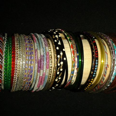 Fargerike armbånd