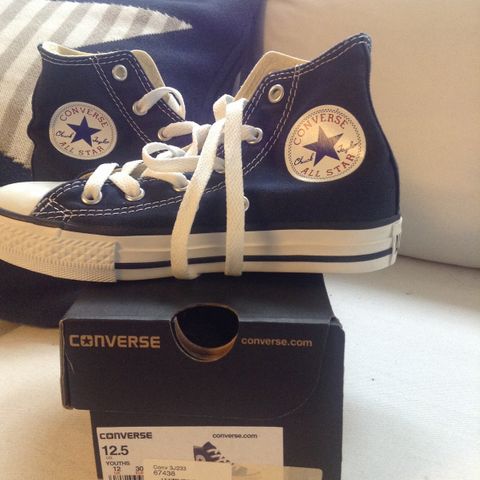 Ubrukt Converse strl 30