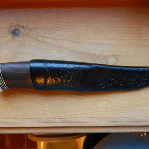 Fløtt kniv med damaskblad av Arnfinn Skaug til salgs