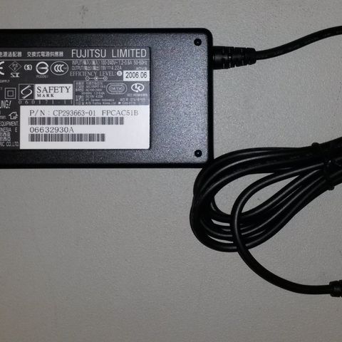 AC adpter til Laptop 19V 4.22A