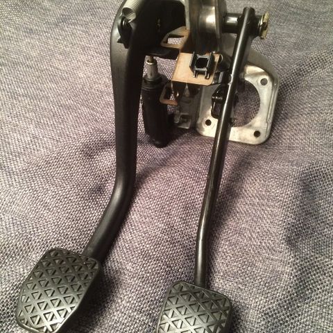 E46 pedals