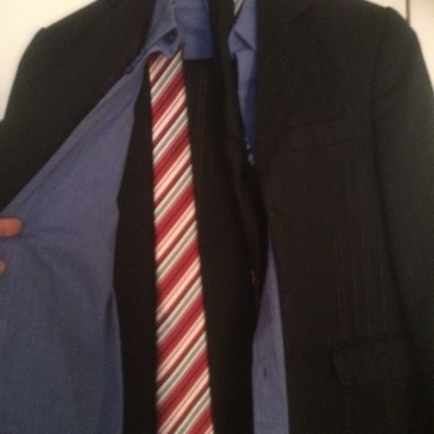 Dress helt ny får med to slips bukse jakke skjorte alt for 1500kr