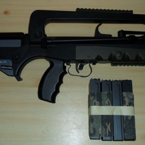 FA-MAS Full Metal Softgun - Muligens rep-objekt
