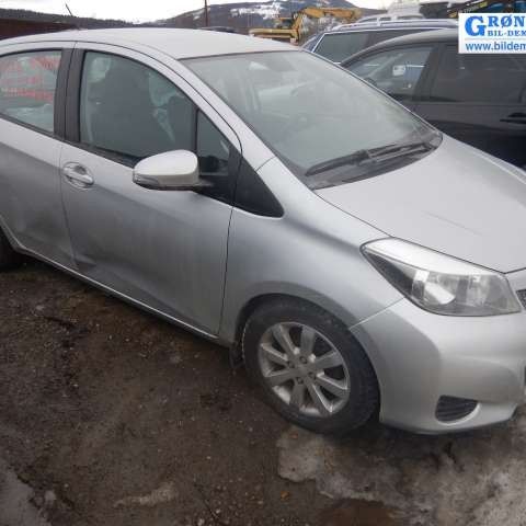 TOYOTA YARIS 2012-> SELGES I DELER