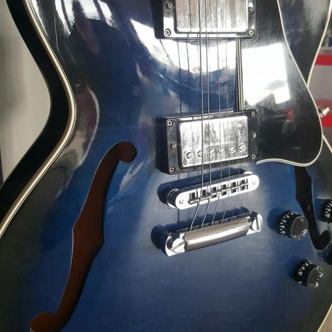 Gibson ES -137  2003 Trans Blue Classic semi- hallow